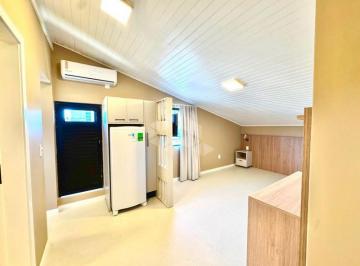 Apartamento · 35m² · 1 Quarto · 1 Vaga · Studio mobiliado com 35m² e vaga de garagem no Santa Mônica