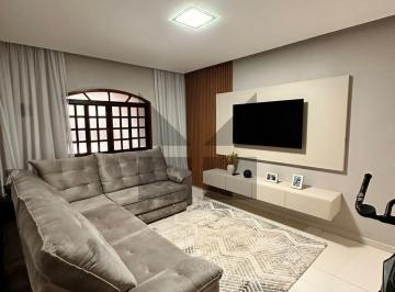 Casa · 200m² · 3 Quartos · 2 Vagas · Casa à venda em Parque Alexandre, Cotia: 3 dormitórios, 1 suíte, 2 banheiros ...