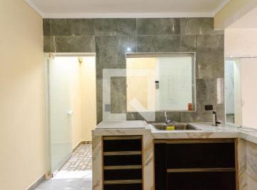 Sobre o imóvel: Imóvel bem Conservado, com algumas mobílias, vizinhança tranquil · Casa à Venda - Jardim Marisa, 2 Quartos, 65 m² - São Paulo