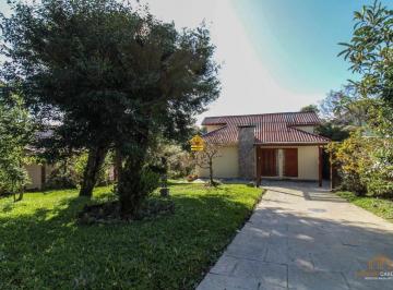 Casa · 175m² · 4 Quartos · 2 Vagas · Casa em um dos melhores bairros de Canela