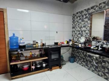 Casa · 144m² · 2 Quartos · 1 Vaga · Oportunidade: Casa com Garagem e Ponto Comercial na Passagem Bom Jesus