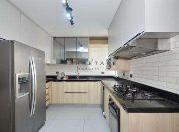 Apartamento de 3 quartos, Curitiba · Apto 3 Quartos com Armários Planejados | Ar-Condicionado em Todos os Ambientes | Cabral