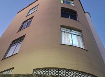 Apartamento de 3 quartos, Salvador · 3/4, 2 suítes, reformado, cozinha ampla decorada, banheiro social e serviço, escada na Carlos Gomes