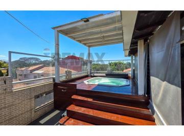 Casa · 356m² · 5 Quartos · 3 Vagas · Espaçosa Casa no Guará I com 5 Quartos e Varanda