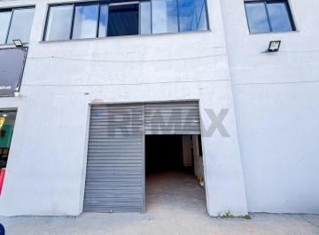 Comercial · 250m² · 4 Vagas · Aluguel de Loja ampla com 250m2 no Santa Luzia