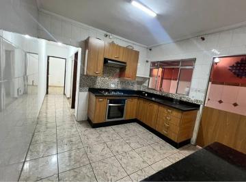 Casa · 189m² · 3 Quartos · 2 Vagas · Casa com 3 dormitórios