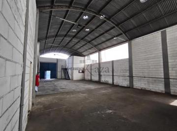 Comercial · 450m² · 4 Vagas · Galpão Comercial - Chácaras Reunidas - 300.00 m².