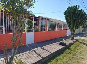 Casa de 2 quartos, Araruama · Casa em Araruama com 130 m² com 2 quartos à venda com piscina em Itatiquara
