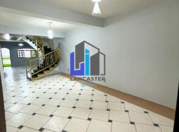 Casa · 315m² · 3 Quartos · 8 Vagas · Sobrado com 3 dormitórios, 1 suíte, 8 vagas de garagem, na Vila Vitória