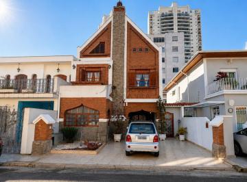 Imoveis-na-vila-casa-de vila-vender-4-dormitorios-2-suites · Casa de Vila com 267 m², 5 Dormitórios, 3 Suítes e Edícula, Próxima ao Parque da Aclimação