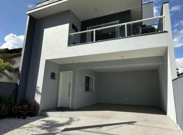 f8d600e4-e794-4dfe-9d56-06228977a4db · Excelente sobrado para venda em Centro com 3 quartos, sendo 3 suítes, 181m²