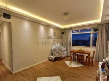 Apartamento · 97m² · 2 Quartos · Oportunidade - Apartamento - Centro - Edifício Jerônimo Carnevalli - 2 Dormitórios - 97m².