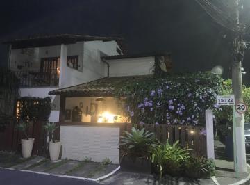 Casa · 218m² · 3 Quartos · 2 Vagas · Casa de Condominio em Parque Califórnia - Campos dos Goytacazes