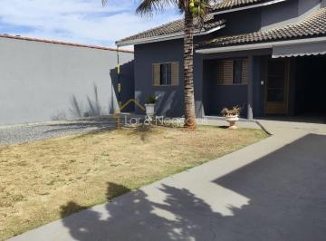 Casa · 155m² · 3 Quartos · 2 Vagas · Linda e Espaçosa Casa no Bairro Residencial Gramado – Pronta para Morar!