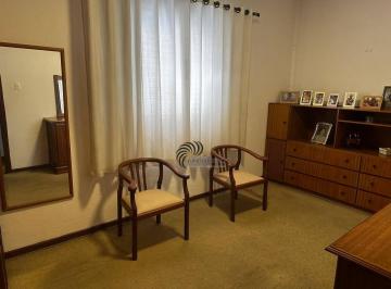12a3d446de246f04a0ba4bf422b79bf0e8b69e4d · CASA Á VENDA COM 3 QUARTOS PRÓXIMO A 9 DE JULHO, JUNDIAÍ - SP