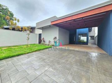 f8e570e7a80948f8303906f40edb54d395386bd3 · Casa térrea com 3 dormitórios localizada no condomínio Sollaris.