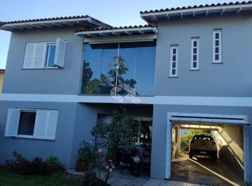 Casa · 262m² · 4 Quartos · 2 Vagas · Sobrado com 4 dormitórios, reformada em Canoas