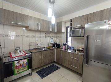 Casa · 140m² · 3 Quartos · 3 Vagas · Casa estilo sobrado bairro Rio Branco.