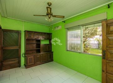 Casa · 200m² · 2 Quartos · 2 Vagas · Casa com amplo terreno no Bairro Centro em Canoas
