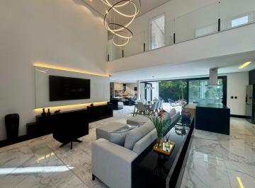 Casa · 239m² · 3 Quartos · 2 Vagas · Casa em condominio com 3 suites em Cachoeirinha/RS