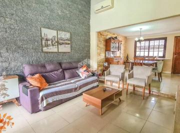 Casa · 118m² · 3 Quartos · 2 Vagas · Casa 3 dormitórios com closet, piscina e churrasqueira em Gravataí.