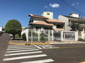 Casa · 283m² · 3 Quartos · 4 Vagas · Casa semimobiliada, 3 dormitórios com 282,87m², 1 suíte, Moinhos de Vento, Canoas