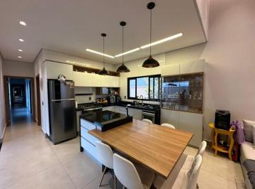 Casa · 198m² · 3 Quartos · 4 Vagas · Casa de Condomínio para venda em Condomínio Residencial Jardim Firenze de 198.00m² com 3 Quartos, 3