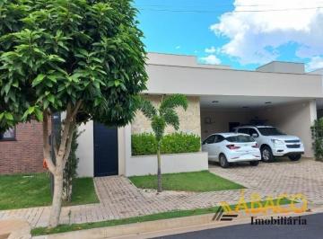 Casa · 177m² · 3 Quartos · 2 Vagas · Casa para venda em Village Damha 4 de 177.30m² com 3 Quartos, 1 Suite e 2 Garagens