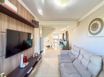 Casa · 152m² · 3 Quartos · 2 Vagas · Excelente oportunidade! Sobrado de frente para a rua à venda no Boa Vista.