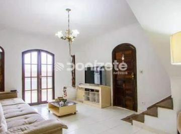 Casa · 217m² · 3 Quartos · 5 Vagas · Sobrado para aluguel residencial em Santo André (Vila Valparaíso) – 217 m²