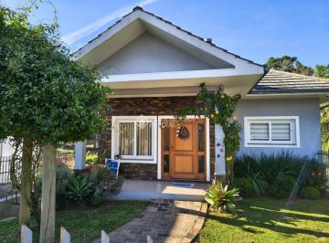 Casa · 174m² · 5 Quartos · 4 Vagas · Casa 5 dormitórios em Nova Petrópolis preparada pro verão e inverno
