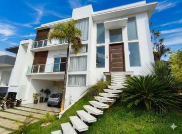 Casa · 520m² · 4 Quartos · 2 Vagas · Casa em condomínio em Votorantim para Locação