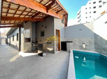zktylpc2ytg5y2yznmiznjc5_md · Casa Lindaa venda, nova a 50 metros da Praia com piscina em Mongaguá.