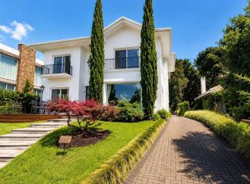 Casa · 292m² · 2 Vagas · CASA MOBILIADA EM CONDOMÍNIO À VENDA COM 4 SUÍTES
