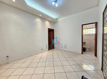 Casa · 167m² · 3 Quartos · 2 Vagas · Casa para venda em Centro de 167.00m² com 3 Quartos, 3 Suites e 2 Garagens