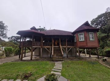 Rural de 6 quartos, Quatro Barras · Maravilhosa Casa de Campo Estilo Chalé Rústico – Quatro Barras