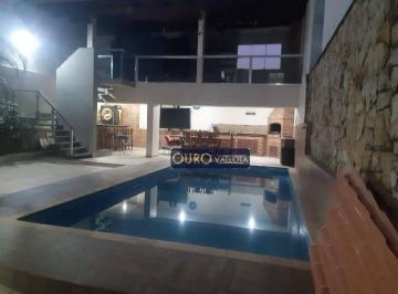 ed20b79a93ba958651256fe56d03ff12abf8ffa7 · Sobrado com Suíte Master com Hidromassagem