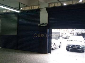 a15d8b54776e036cfbce4d49fc1994bef2637c79 · Salão com 520m²