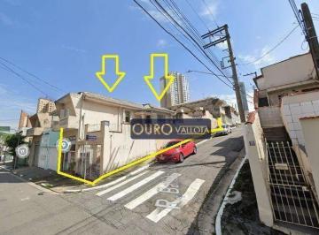 4d7d5708143a7fa267de0171901b8f764684e475 · Conjunto de Esquina com 200m²