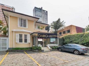 d3256b2fd46e116e2b19b65896d7279a9b156317 · Casa Comercial com 520m²
