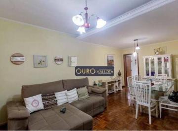 e04bfa037536b6aeaf97435faee9705b60625a11 · Casa com 230m²