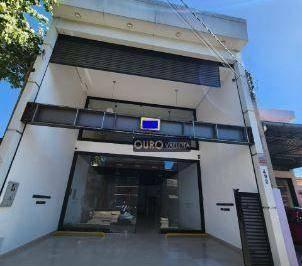 91a069bc2fbfadcd304a0cc7ef2ef8832d4d23bb · Loja com 325m²