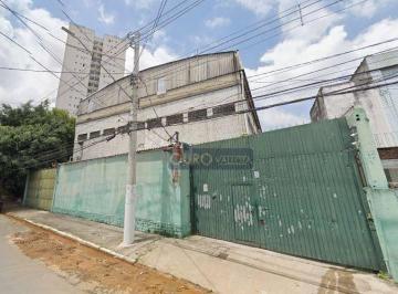 cec8458dd257f5f9aa6f625996741895a308c028 · Galpão com 4.500m²