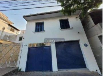 51e8401868361dcb065703964c6142be38a6ffd1 · Sobrado com 120m²