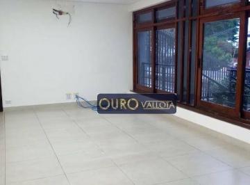 912802e664da1f0c4a27eeb36e039ad155e287fa · Casa com 260m²