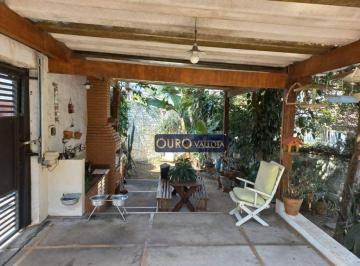 c4a69b882fb008c863acb1a5fd1d2f41ad9dfa7e · Casa de Esquina com 330m²