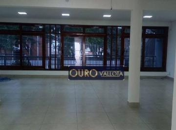 7db387701f0d71728269c6cdc2ace722687e5e45 · Casa com 260m²