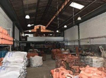 aa855825493ad0c8ad31b1f374bd881de85842eb · Galpão com 596m²