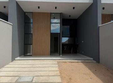 Casa de 3 quartos, Eusébio · Casa Plana com 116m², 3 quartos, 3 Suítes, Amplo Terreno, Quintal, à venda no Centro do Eusébio.