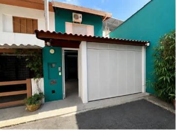 Comercial · 103m² · 2 Vagas · Casa comercial na Rua Doutor Carlos Alberto do Espírito Santo, 50 • 103 m²